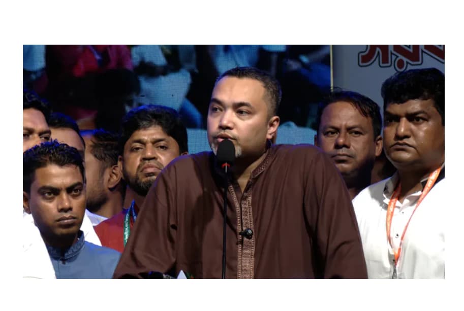 বন্যায় দিশেহারা মানুষের পাশে প্রধানমন্ত্রী: ২ কোটি ১৫ লাখ টাকা ও আড়াই হাজার মেট্রিক টন চালের সহায়তা