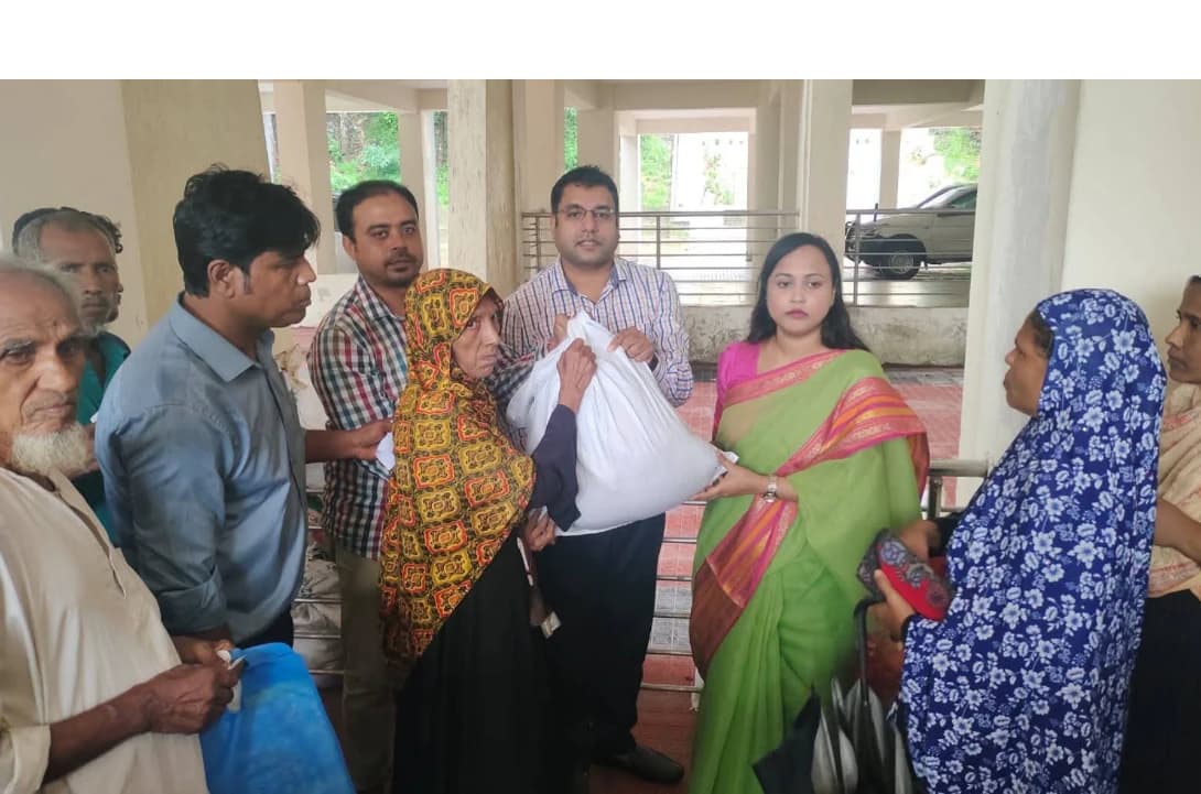 কক্সবাজারে বন্যা ও জলাবদ্ধতায় ক্ষতিগ্রস্ত এক হাজার পরিবারের পাশে কোস্ট ফাউন্ডেশন