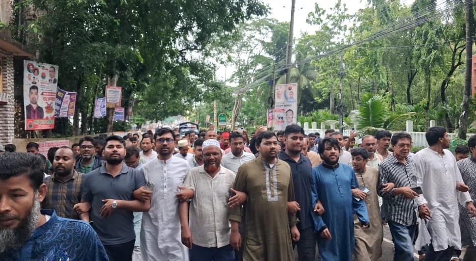 পিরোজপুর কাঁপিয়ে এনসিপির জুলাই পদযাত্রা, পরিবর্তনের ডাক দিলেন হাসনাত আব্দুল্লাহ