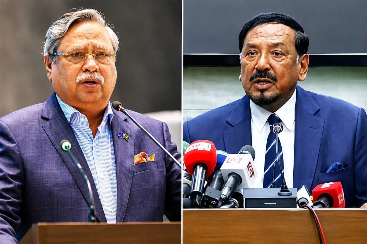 রাষ্ট্রপতির পদত্যাগ ভারপ্রাপ্ত রাষ্ট্রপতি হিসেবে দায়িত্ব নিলেন স্পিকার হাফিজ উদ্দিন আহমদ