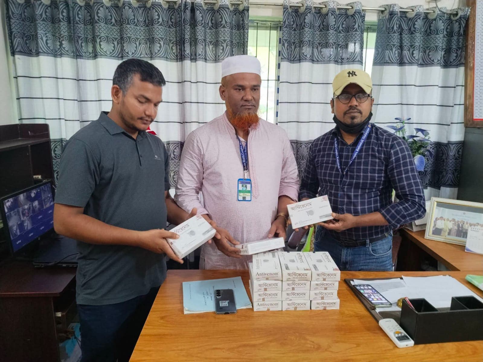 তিন মাসের সংকট শেষ: রাণীশংকৈল স্বাস্থ্য কমপ্লেক্সে পৌঁছেছে ১৭টি অ্যান্টিভেনম ইনজেকশন