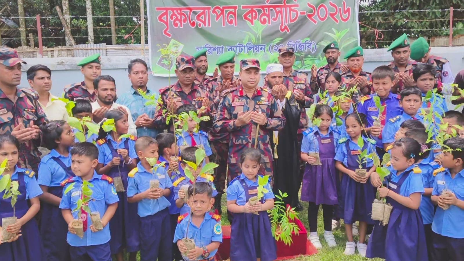 বাঘাইছড়িতে ২৭ বিজিবির বৃক্ষরোপণ কর্মসূচি, বিতরণ ২৮ হাজার ৯০০ চারা