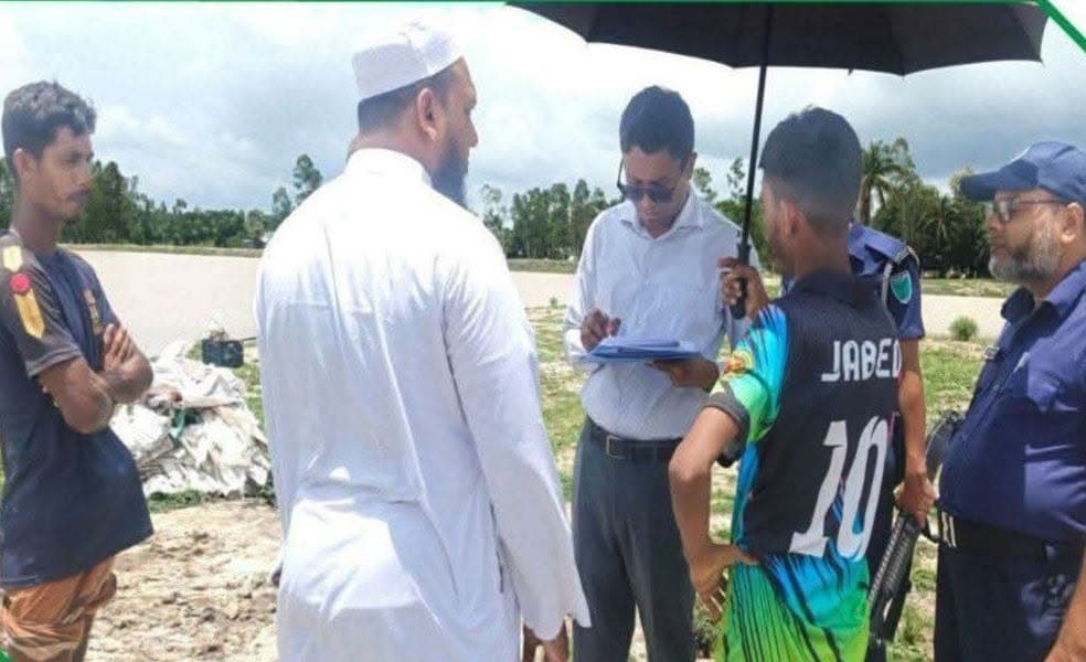 মাছের খামারে মুরগির বিষ্ঠা ব্যবহার, বাহুবলে খামারিকে ৩০ হাজার টাকা জরিমানা