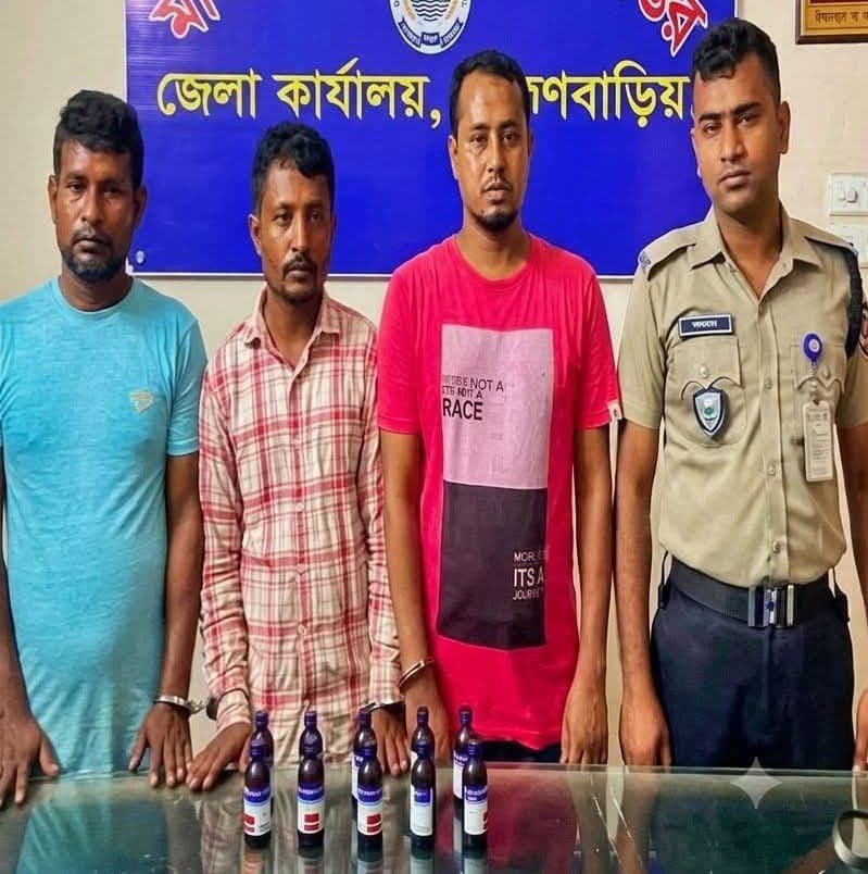 মাদকবিরোধী অভিযান,১০ বোতল এসকাফ সিরাপ ও সিএনজিসহ নবীনগরের তিনজন গ্রেপ্তার!