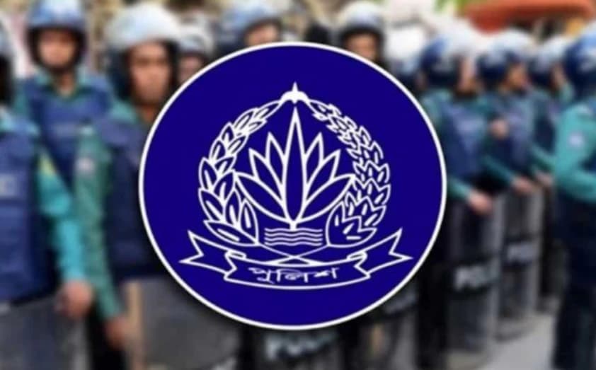 'গুলি করি, মরে একটা' বলা পুলিশ সুপার বরখাস্ত, পলায়নের দায়ে হারালেন চাকরি