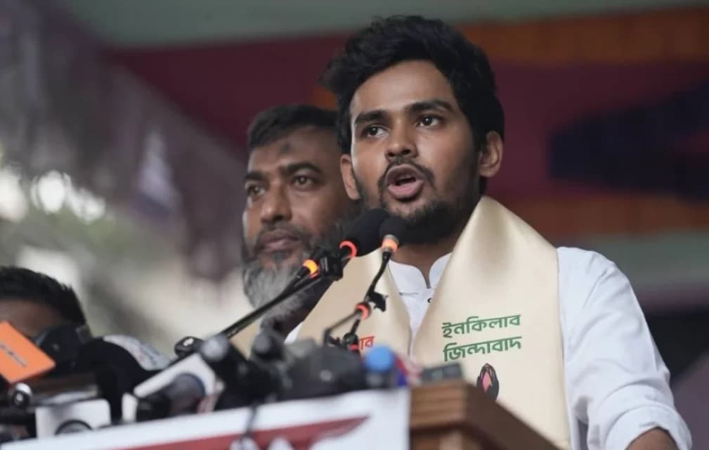 সংস্কার নাই, গ্যাস-বিদ্যুৎ নাই, পেটে ভাতও নাই