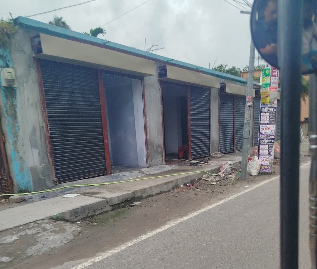 প্রেসক্লাব যশোরের আজীবন সদস্য হাবিবুরের মার্কেট জবর দখল