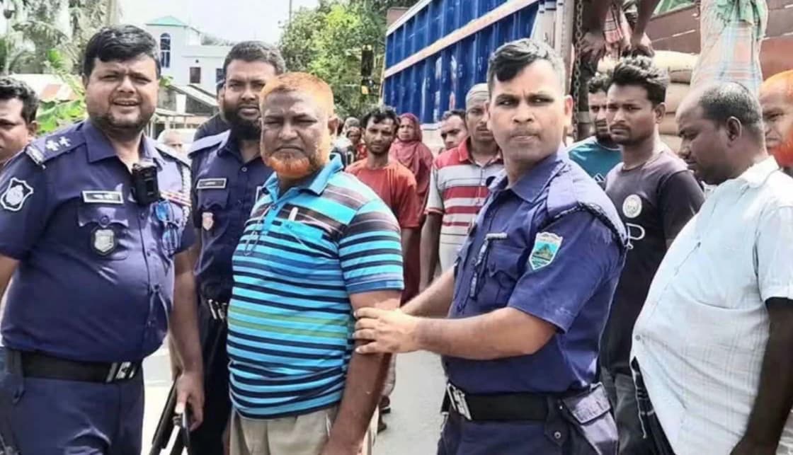 ভুয়া তালিকা ও স্বাক্ষর জালিয়াতি: বগুড়ায় খাদ্যবান্ধব কর্মসূচির চাল ডিলার আটক