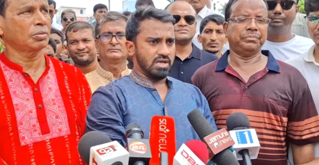 আওয়ামী লীগকে রাজনীতিতে ফেরাতে জামায়াত ও এনসিপির ষড়যন্ত্রের অভিযোগ রাশেদ খাঁনের