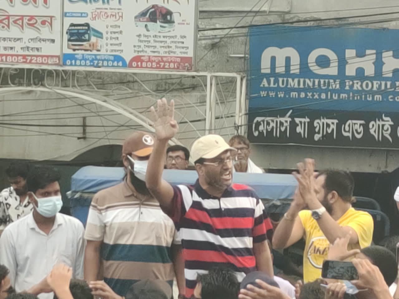 কালিয়াকৈরে জয় বাংলা স্রোগান দিয়ে  ঝটিকা  মিছিল 