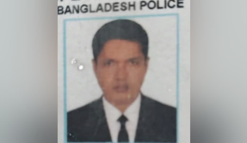 অসহায় বৃদ্ধের পাশে দাঁড়াতেই চরম মূল্য! রিকশাচালককে বাঁচাতে পিটিয়ে হত্যা এসবি পুলিশ সদস্যের