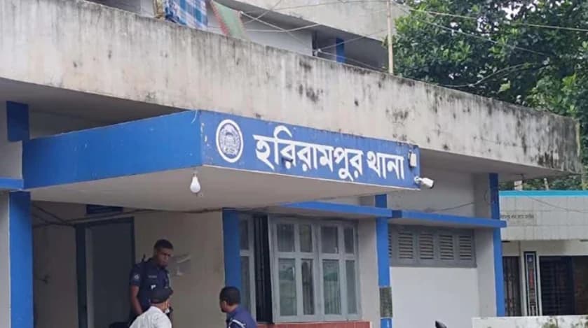 মোবাইল ফোন কেড়ে নেওয়ায় চরম পথ বেছে নিল কিশোরী, স্তব্ধ মানিকগঞ্জের হরিরামপুর