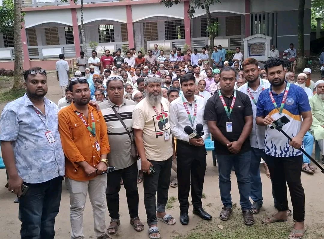 নাগরিক অধিকার ও উন্নয়নের লড়াই: সিংড়ার সম্ভাব্য চেয়ারম্যানদের মুখোমুখি করল ‘আলাপন-নির্বাচনি এক্সপ্রেস’