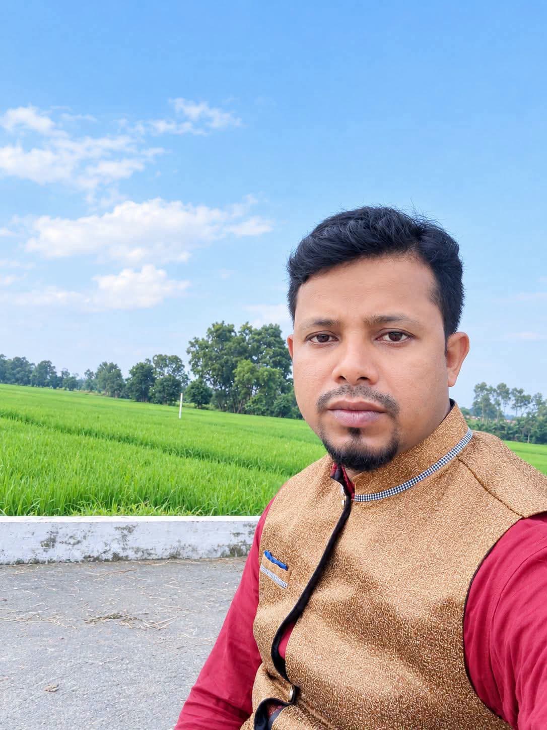 ৬নং মশিদপুর ইউনিয়নে চেয়ারম্যান পদপ্রার্থী হিসেবে মাঠে মোঃ রেজানুর রহমান রেজা।