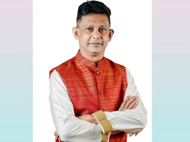 এক ছাদের নিচে বিএনপি ও আওয়ামী লীগের সাবেক নেতা! এনসিপির নতুন কমিটিতে মাদারীপুরে তোলপাড়