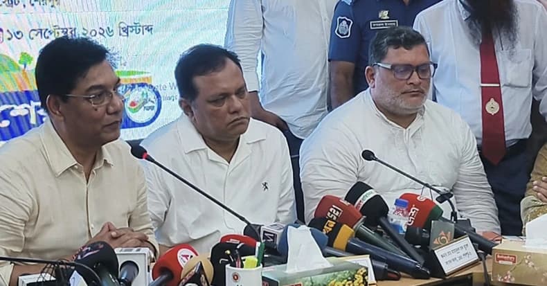 চীন থেকে দ্রুতগতির বুলেট ট্রেন আনার বিষয়ে আলোচনা চলছে: বিমানমন্ত্রী