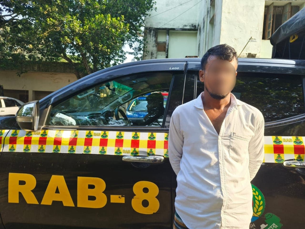 ‎পিরোজপুরে চাঞ্চল্যকর ডাকাতি: আন্তঃজেলা ডাকাত সরদার মান্নু গ্রেপ্তার