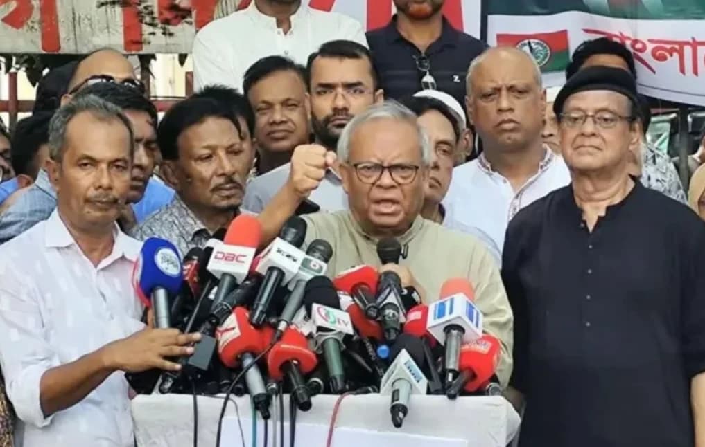হাসিনাকে ফেরত না দিয়ে বাংলাদেশের বিরুদ্ধে ষড়যন্ত্র করছে ভারত: রুহুল কবির রিজভী