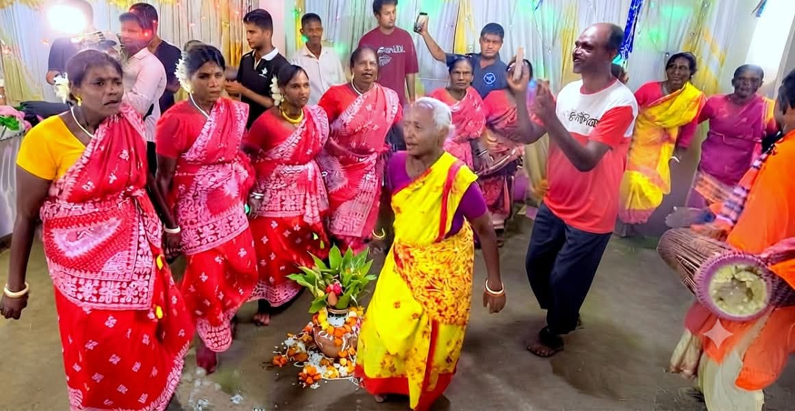 ঠাকুরগাঁওয়ে ক্ষুদ্র নৃগোষ্ঠীর সর্ববৃহৎ  ধর্মীয় উৎসব কারাম অনুষ্ঠিত