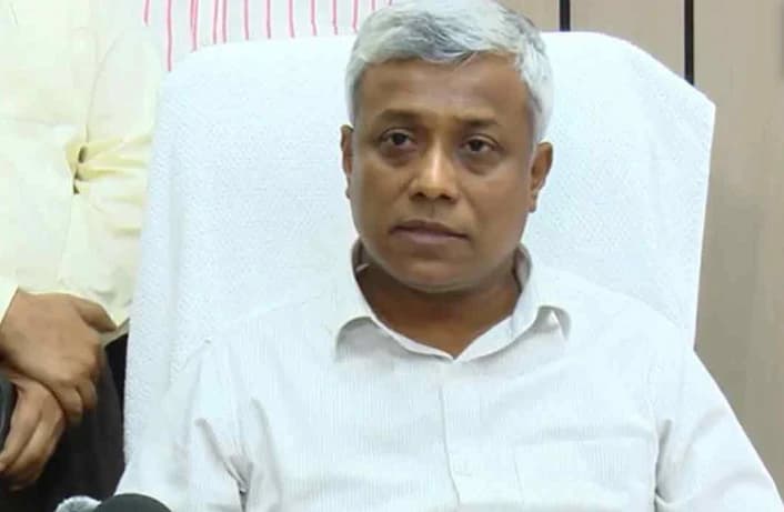মধ্যপ্রাচ্য সংকটে জ্বালানি তেলের দাম বৃদ্ধি, কঠোর নজরদারিতে বাজার: জ্বালানি প্রতিমন্ত্রী