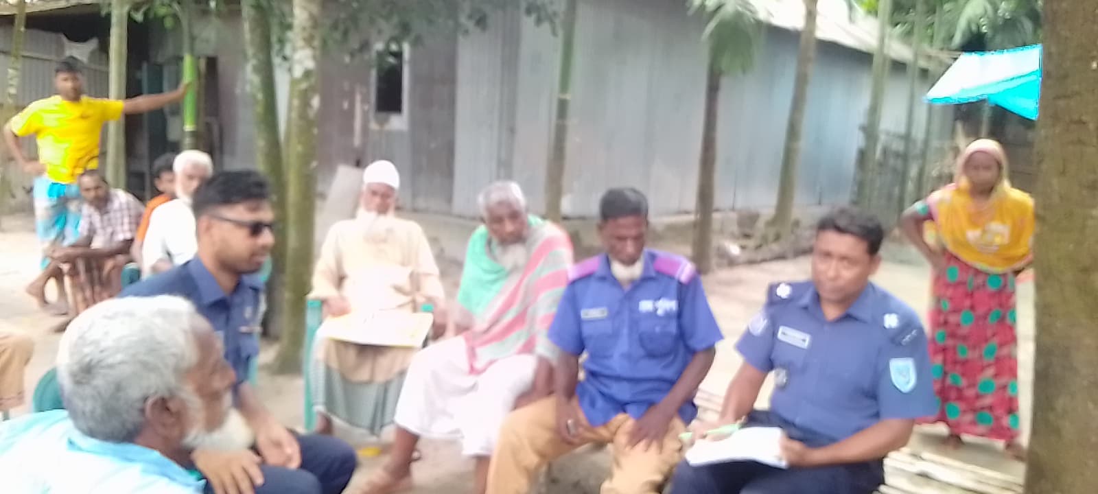 বিরোধপূর্ণ জমিতে কার্যবিধির ১৪৪ ধারা জারি। বাদিকে হুমকির অভিযোগ