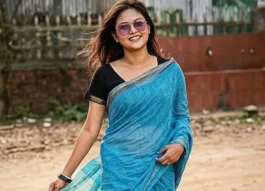 ট্রল জয় করে সিলেটের শ্রেষ্ঠ গুণী শিক্ষক নির্বাচিত হলেন ভাইরাল শিক্ষিকা বিউটি রাণী