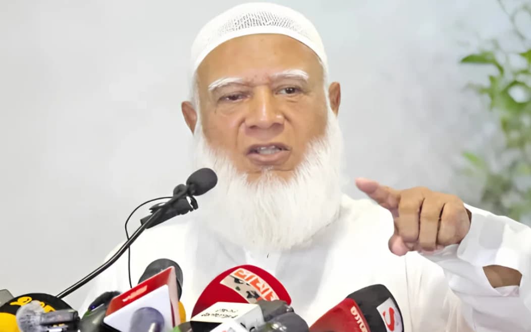 ‘ক্ষমতার গরমের আঁচ’, মিরপুরে স্বাস্থ্যসেবা কেন্দ্র গুঁড়িয়ে দেওয়ায় শফিকুর রহমানের তীব্র উদ্বেগ