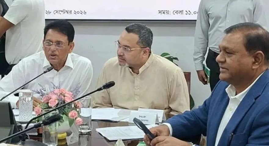 গুণী শিক্ষক সম্মাননার সংখ্যা ১২ থেকে বাড়িয়ে ১০০ করার বড় সিদ্ধান্ত