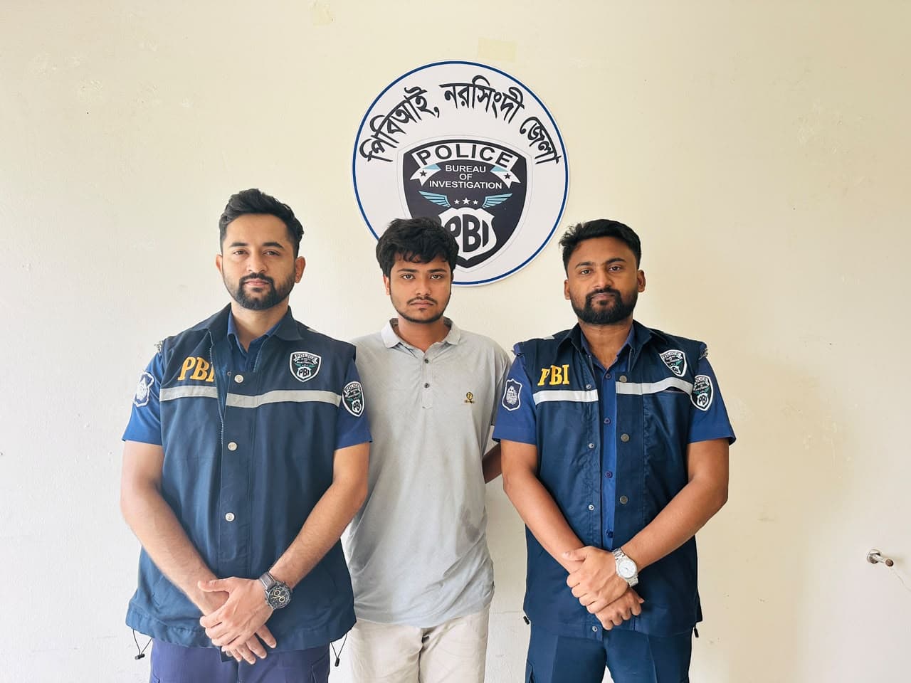 নরসিংদী চাচীকে ধ'র্ষ'ণে'র অভিযোগে ভাতিজা গ্রে'প্তা'র