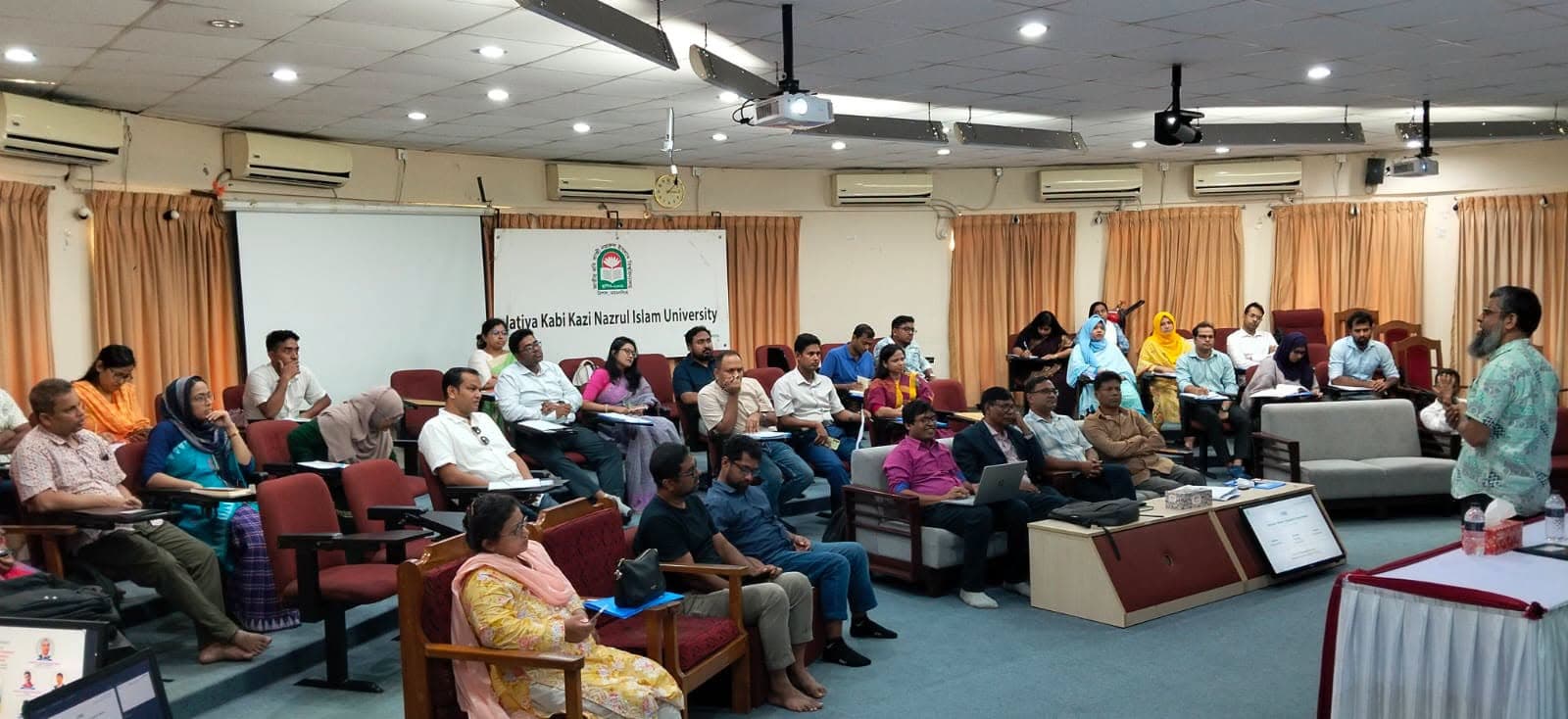 নজরুল বিশ্ববিদ্যালয়ে সামাজিক বিজ্ঞানে ওবিই বাস্তবায়ন বিষয়ে প্রশিক্ষণ