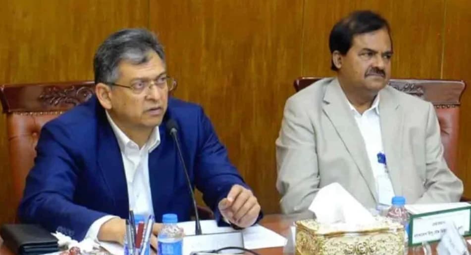 আইনশৃঙ্খলা পরিস্থিতি সরকারের নিয়ন্ত্রণে, পূজা সামনে নিরাপত্তা নিশ্চিতের বার্তা স্বরাষ্ট্রমন্ত্রীর