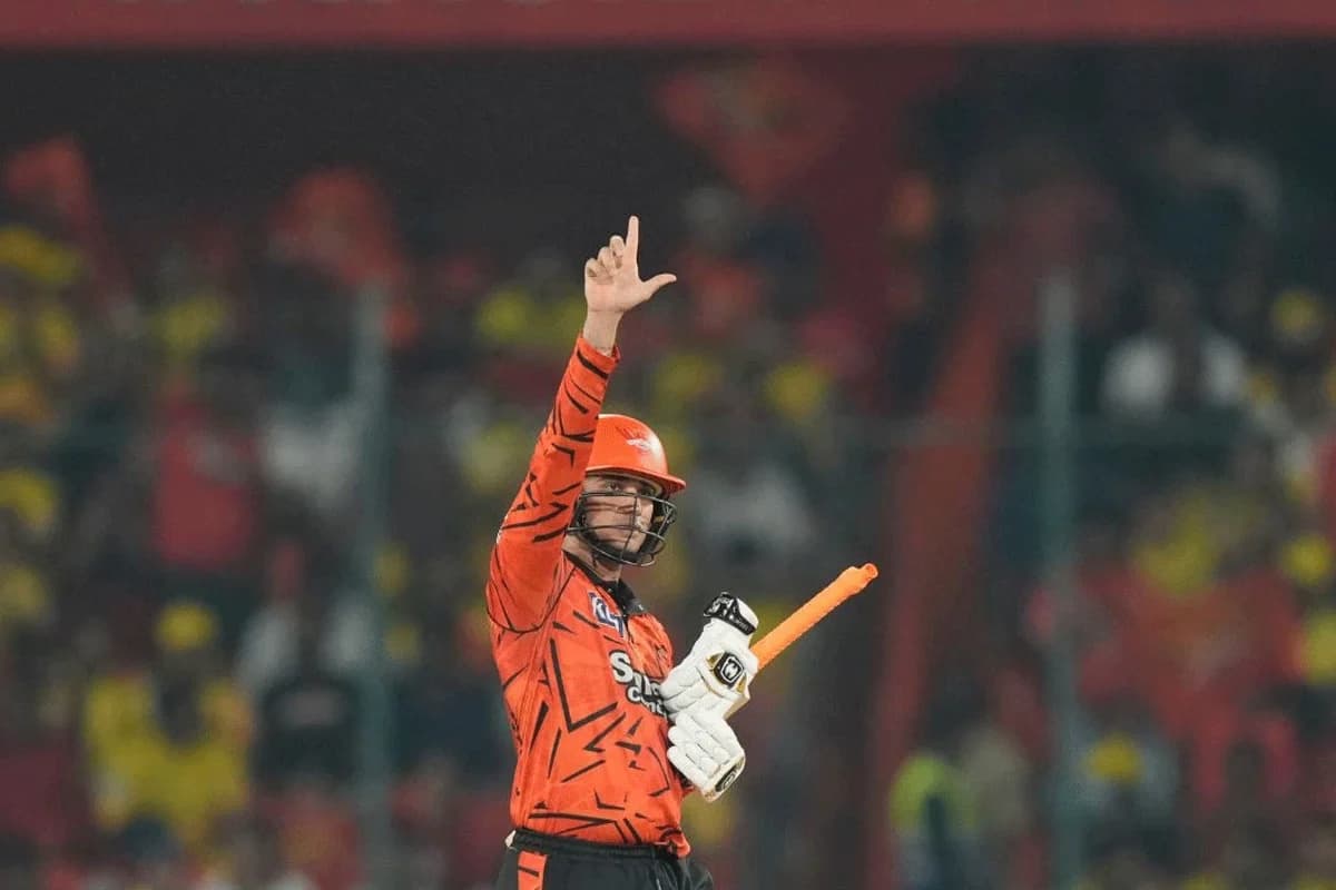 সানরাইজার্স হায়দারাবাদে কি বড় ভাঙন? কেন মুখ ফিরিয়ে নিচ্ছেন দলের অন্যতম সেরা ওপেনার অভিষেক?