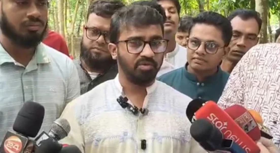হাসিনার মরদেহ দাফনের সাহসও আওয়ামী লীগের নেই: রাশেদ খাঁন