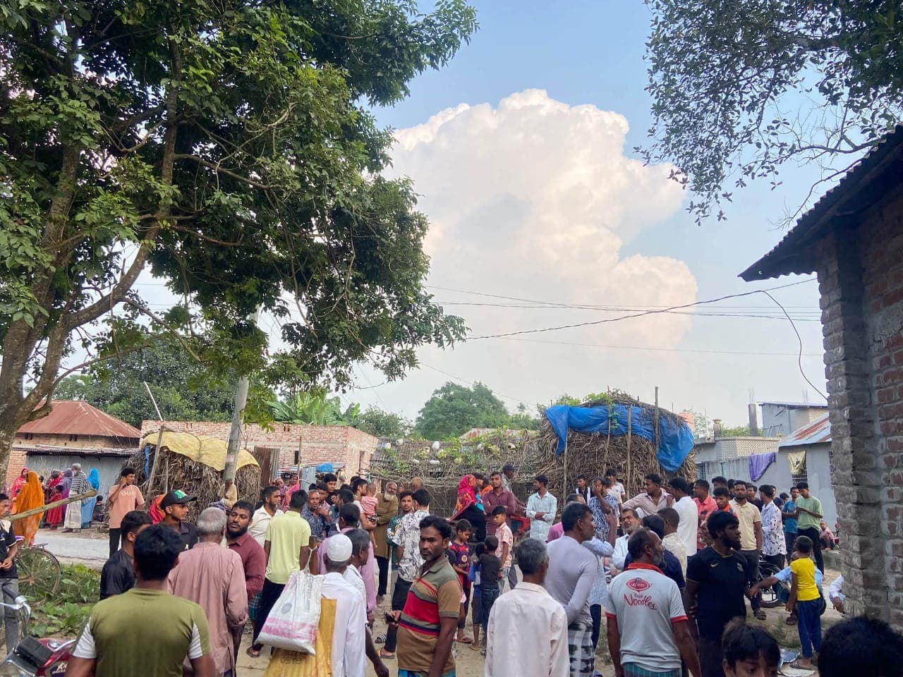 রাণীশংকৈলে বাড়ি থেকে যুবকের ঝুলন্ত মরদেহ উদ্ধার