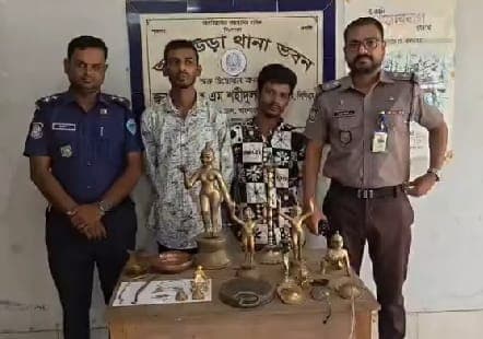 মন্দিরে চুরি,সিসিটিভি ফুটেজের সূত্র ধরে ১৭ ঘণ্টায় মালামাল উদ্ধার, গ্রেপ্তার ২