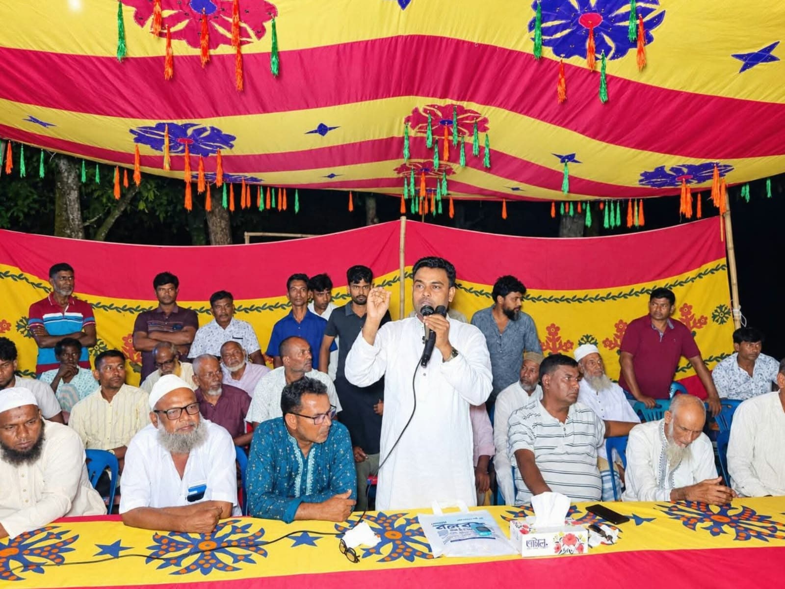 নিজ অর্থায়নে উন্নয়নকাজের দাবি জয়নালের, চেয়ারম্যান হলে আরও সেবার প্রতিশ্রুতি