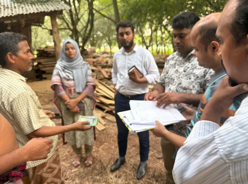 চাঁপাইনবাবগঞ্জে অবৈধ করাত-কলের বিরুদ্ধে বন বিভাগের অভিযান, ৪ জনকে জরিমানা