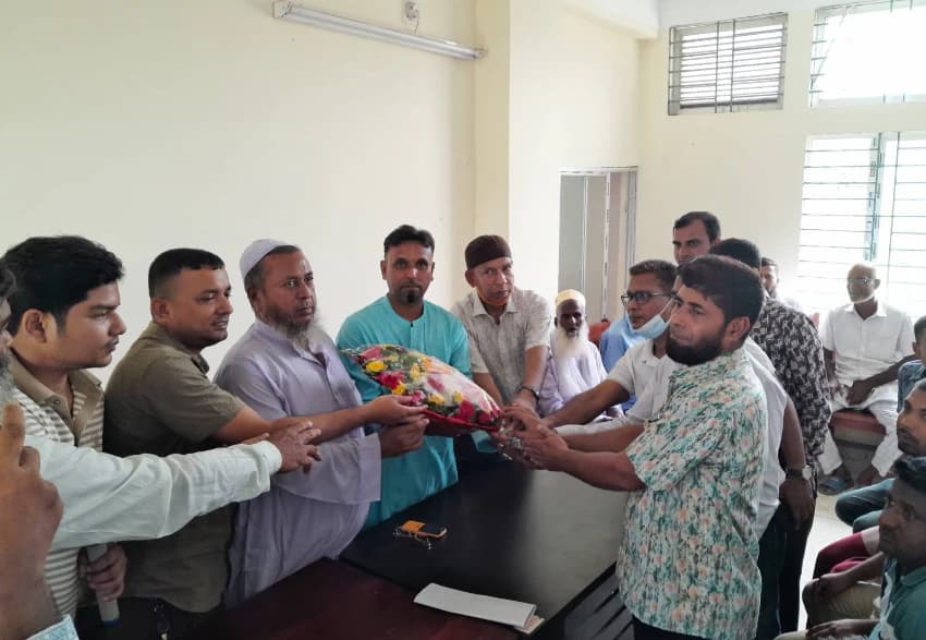 উল্লাপাড়ার হাওড়া উচ্চ বিদ্যালয়ের সভাপতি হলেন সাবেক ছাত্রনেতা এম আশরাফুল আলম, শুরু হলো নতুন যাত্রা