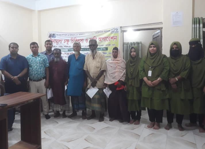 বদলগাছী এন,আর,ডি,এ ফাউন্ডেশনের উদ্যোগে বিনামূল্যে চক্ষু সানি অপারেশন কর্মসূচি