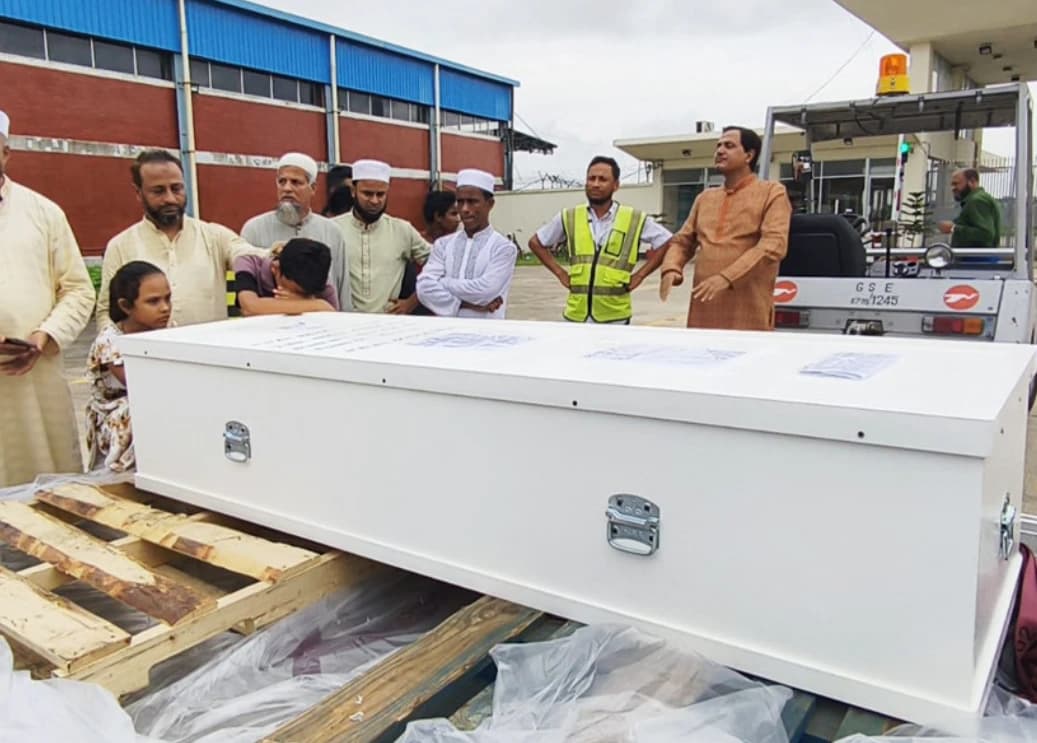 কাতারের সড়ক দুর্ঘটনায় প্রাণ হারালেন ৫ বাংলাদেশি, কানাইঘাটে দাফন সম্পন্ন