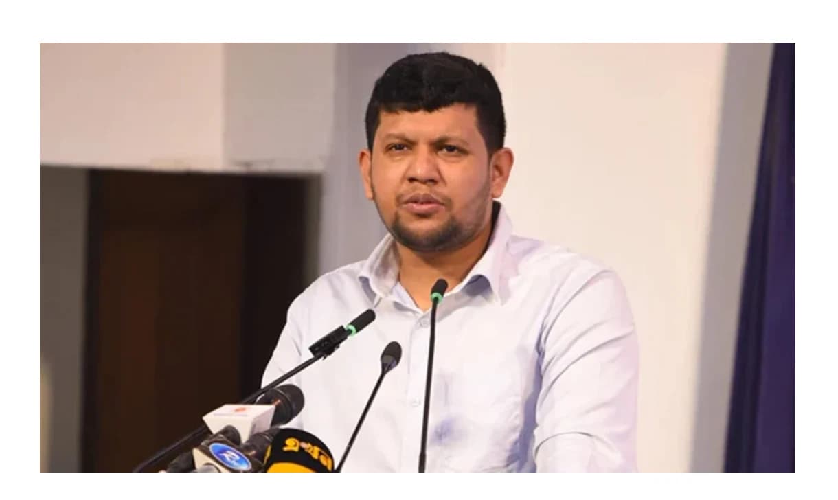 ‘খেলা শেষ, খোদা হাফেজ!’ ফার-রাইটদের মব-সন্ত্রাস নিয়ে বিস্ফোরক সতর্কবার্তা মাহফুজ আলমের