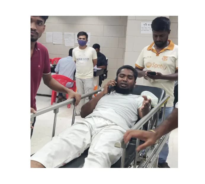 সাভারে এনসিপির সমাবেশে ককটেল হামলা, রক্তাক্ত ২; মঞ্চে ছিলেন নাহিদ ইসলাম ও সারজিস আলম