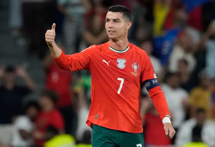 ‘আমার আগে পর্তুগালের কোনো শিরোপা ছিল না’, বিশ্বকাপ বিদায়বেলায় স্মরণ করিয়ে দিলেন রোনালদো