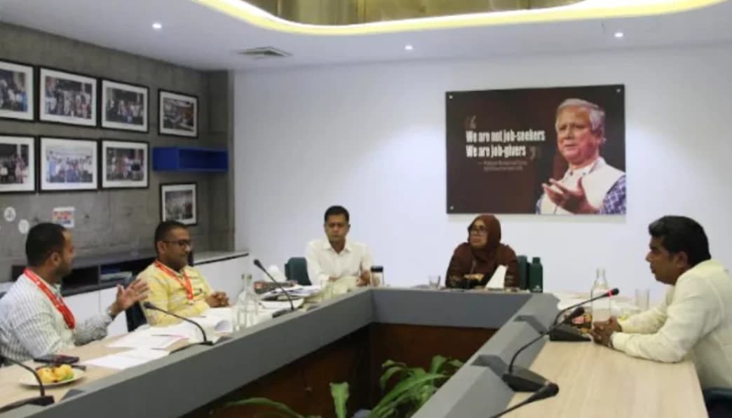 যুদ্ধের ধ্বংসস্তূপে নতুন আশার আলো: ইয়েমেনের হাজারো নারীর জীবন বদলে দিচ্ছে গ্রামীণ মডেল