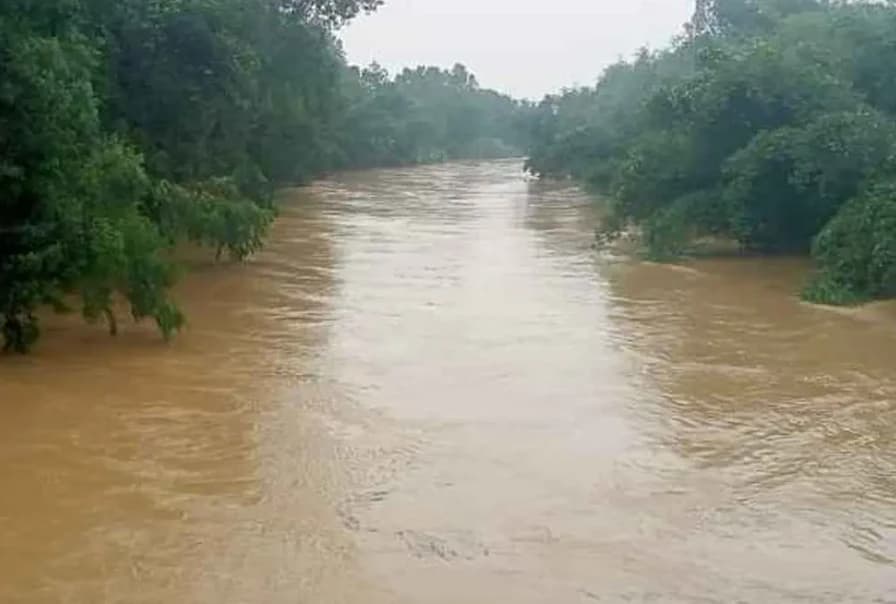 ৩টি নদীর পানি বিপদসীমার ওপরে, কয়েক জেলায় বন্যার সতর্কতা জারি