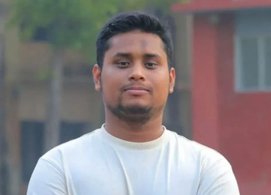 শিক্ষামন্ত্রী ও স্বরাষ্ট্রমন্ত্রীকে তীব্র আক্রমণ, চাঁদাবাজির বিরুদ্ধে হুঁশিয়ারি হাসনাত আবদুল্লাহর
