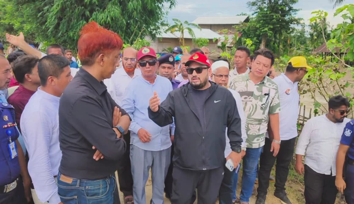 বাঘাইছড়িতে বন্যা ও নদীভাঙন এলাকা পরিদর্শনে প্রতিমন্ত্রী মীর মো. হেলাল উদ্দিন, দ্রুত প্রকল্প বাস্তবায়নের আশ্বাস