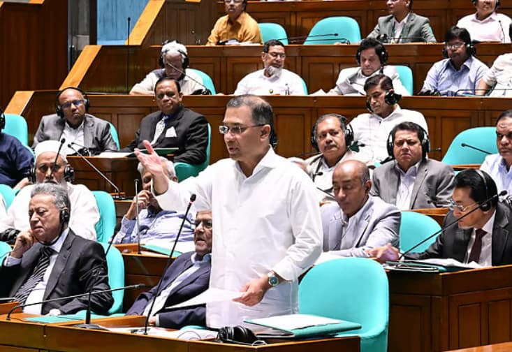 নিরাপদ বাংলাদেশ ও নাগরিক নিরাপত্তা নিশ্চিত করতে ১০ হাজার পুলিশ নিয়োগের বড় ঘোষণা প্রধানমন্ত্রীর