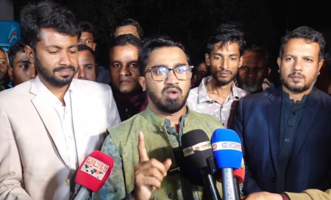 সেনাবাহিনীর সবুজ সংকেত পেয়েই এক দফার ঘোষণা দিয়েছিলেন নাহিদ ইসলাম: বিস্ফোরক দাবি রাশেদ খানের