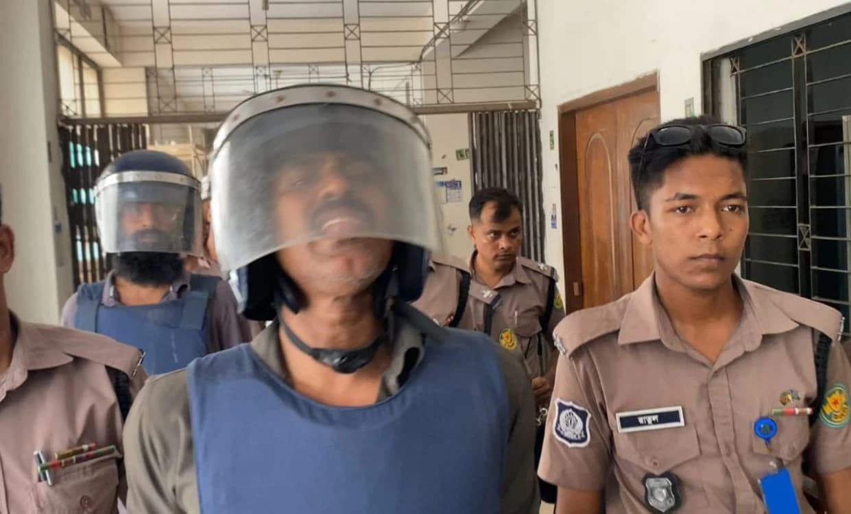 ‘টাকা না দিলে গুলি করে মারব’, ব্যবসায়ীর জীবন হুমকির পর এবার রিমান্ডে শীর্ষ সন্ত্রাসী বাপ্পি
